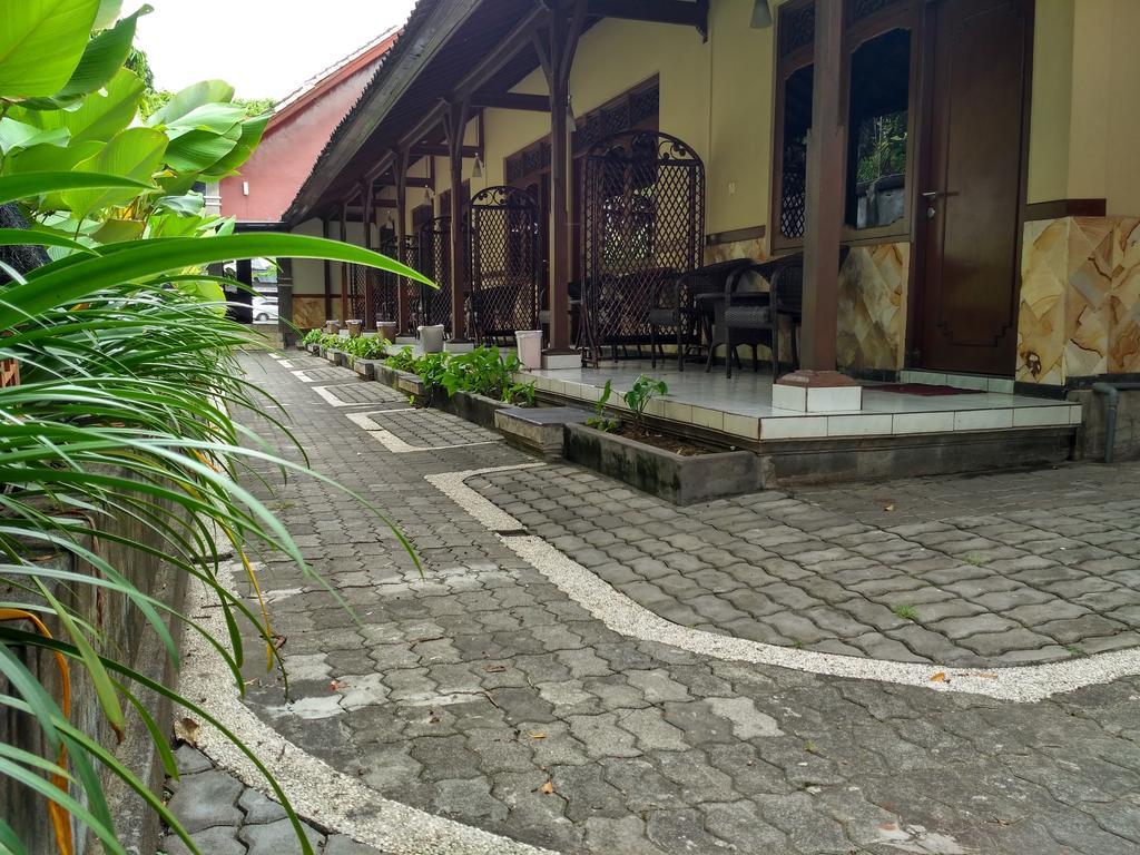Paradiso Beach Inn Kuta Lombok Extérieur photo
