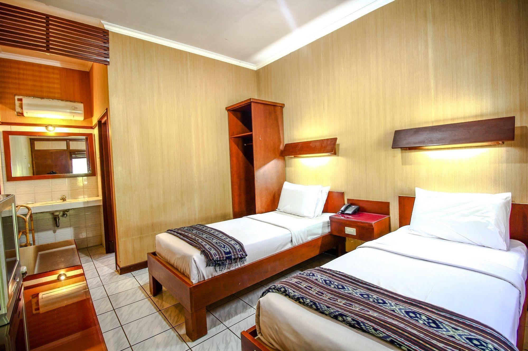 Paradiso Beach Inn Kuta Lombok Extérieur photo